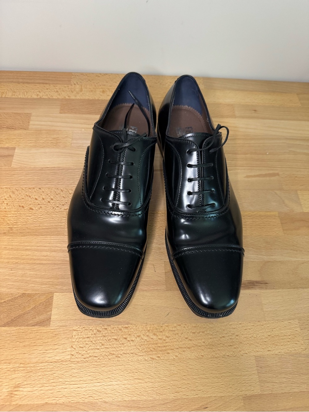 Ferragamo Men’s Black Dress shoes. Authentic